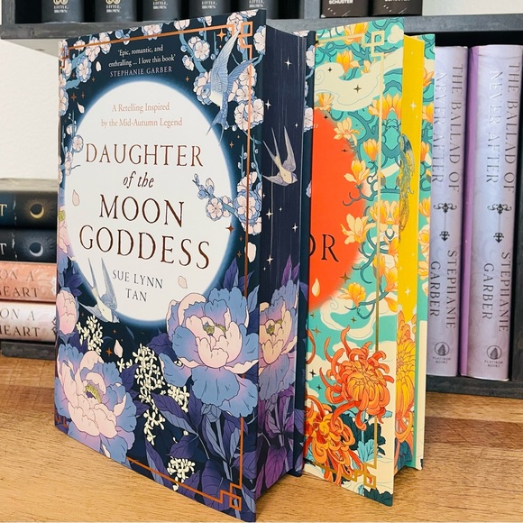 Fairyloot Signed DAUGHTER OF THE MOON GODDESS + Signed HEART of the SUN WARRIOR - Picture 2 of 14